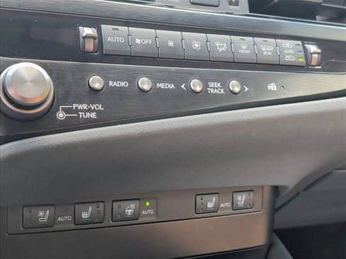 Used 2024 Lexus ES 350 w/ Premium Package FWD image 13