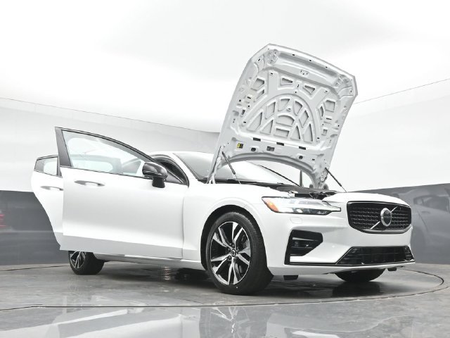 Used 2023 Volvo S60 B5 Core w/ Climate Package AWD/4WD image 43