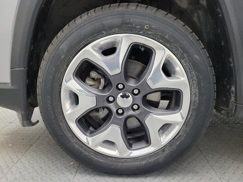 Used 2019 Jeep Compass Limited FWD image 31