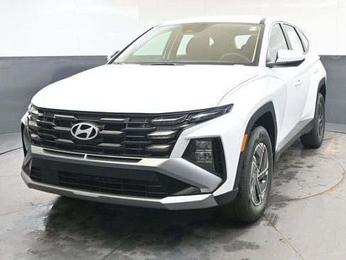 New 2026 Hyundai Tucson Blue SE image 1