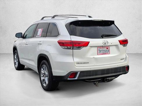 Used 2017 Toyota Highlander Limited image 8