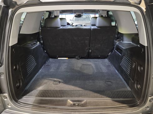 Used 2019 Chevrolet Tahoe 4WD w/ Enhanced Driver Alert Package image 21