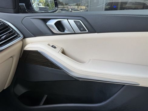 Used 2020 BMW X5 sDrive40i w/ Premium Package RWD image 31