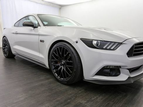 Used 2017 Ford Mustang GT Premium w/ GT Performance Package RWD image 24