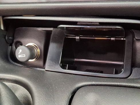 Used 2004 Chevrolet Corvette Convertible w/ Preferred Equipment Group image 23