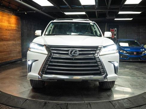 Used 2016 Lexus LX 570 4WD image 4
