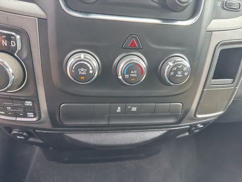 Used 2015 RAM 1500 Express AWD/4WD image 17