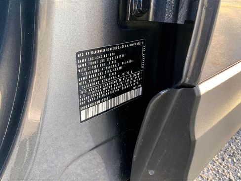Used 2024 Volkswagen Taos SE FWD image 31