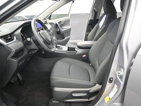 Used 2025 Toyota RAV4 LE FWD image 10