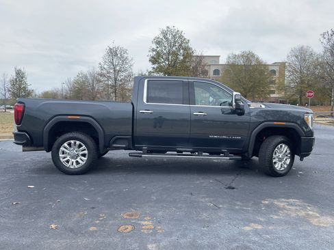 Used 2023 GMC Sierra 2500 Denali w/ Denali Ultimate Package image 10