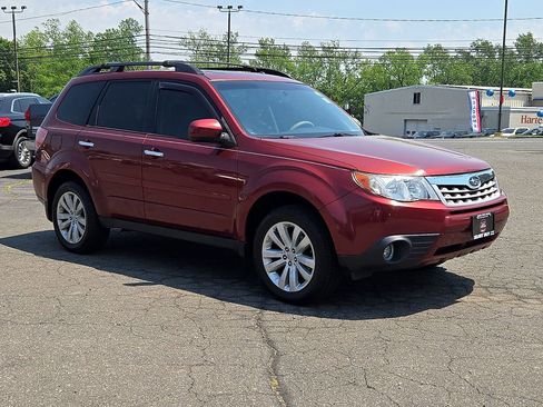 Used 2013 Subaru Forester 2.5X Premium AWD/4WD image 4