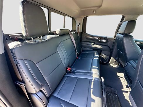 Used 2024 GMC Sierra 1500 SLE w/ Preferred Package image 30