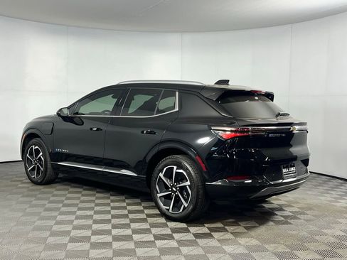 Used 2024 Chevrolet Equinox EV LT image 9