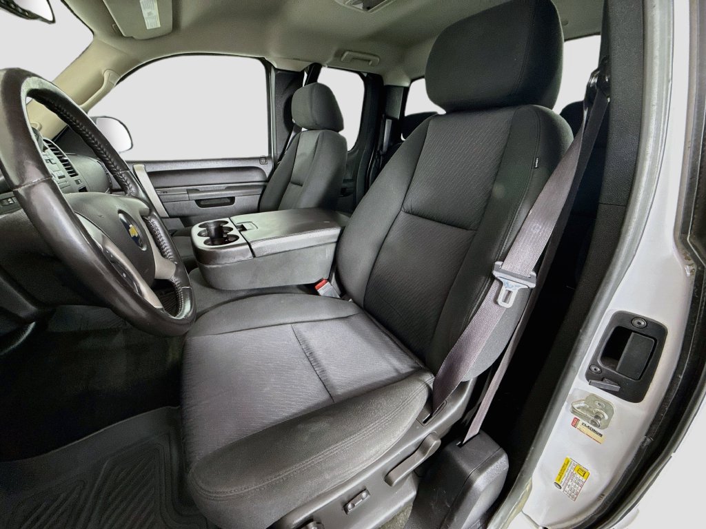 Used 2011 Chevrolet Silverado 1500 LT AWD/4WD image 17