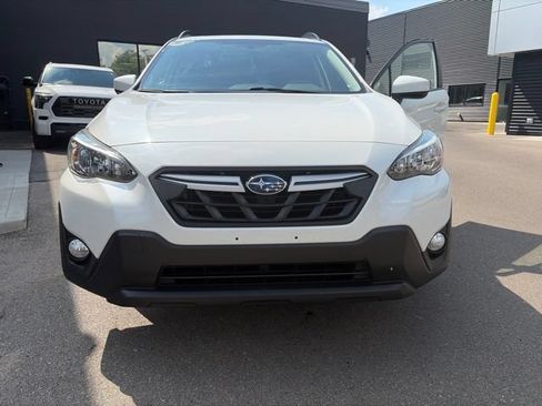 Used 2021 Subaru Crosstrek 2.0i Premium w/ Moonroof Package AWD/4WD image 5