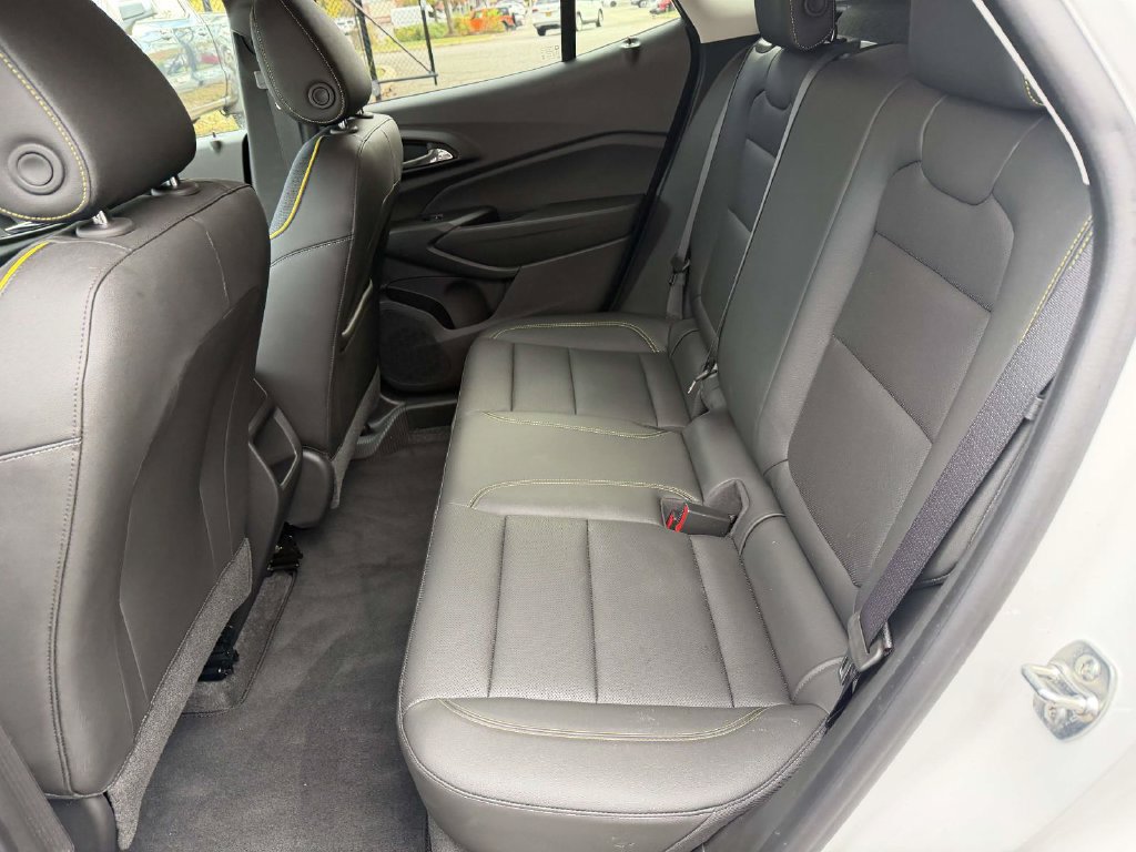 Used 2025 Chevrolet Trax ACTIV w/ Driver Confidence Package FWD image 21