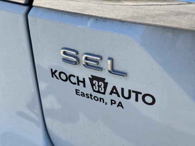 Used 2024 Volkswagen Atlas SEL AWD/4WD image 18