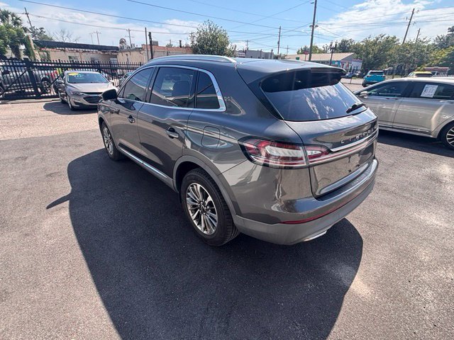 Used 2019 Lincoln Nautilus Select w/ Cargo Utility Package FWD image 4