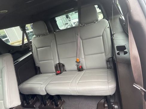 Used 2022 Chevrolet Suburban LT AWD/4WD image 24