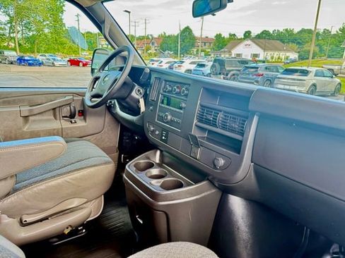 Used 2023 Chevrolet Express 2500 w/ Driver Convenience Package image 18