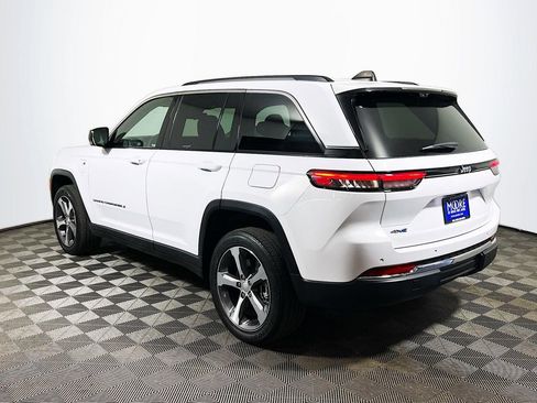 Used 2023 Jeep Grand Cherokee 4WD 4xe w/ Luxury Tech Group II image 7