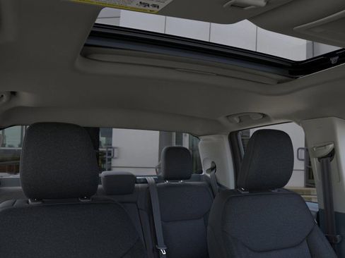 New 2025 Ford Maverick XLT w/ XLT Luxury Package image 12