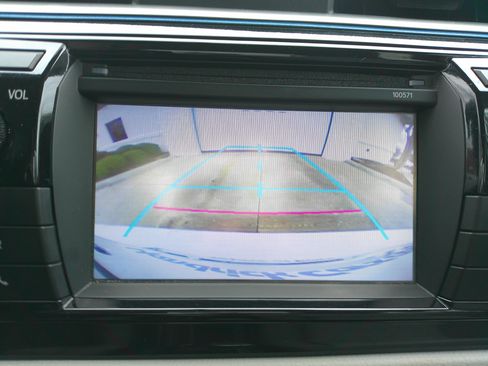 Used 2016 Toyota Corolla LE image 26