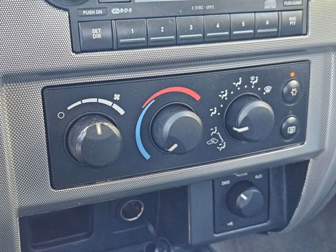 Used 2006 Dodge Dakota SLT w/ TRX4 Off Road Group image 23