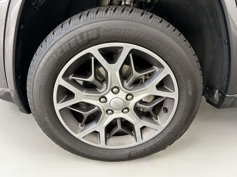 Used 2018 Jeep Grand Cherokee Limited AWD/4WD image 37