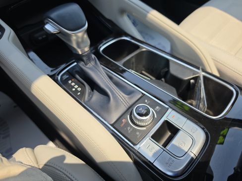 Used 2024 Kia Telluride SX Prestige AWD/4WD image 28