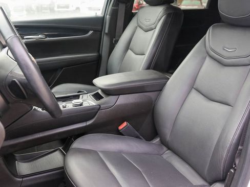 Used 2024 Cadillac XT5 Premium Luxury image 13