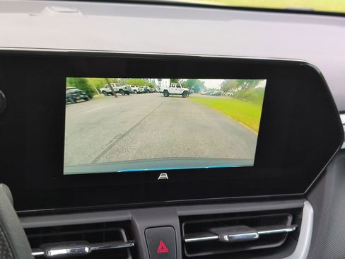Used 2024 Chevrolet TrailBlazer LS FWD image 25