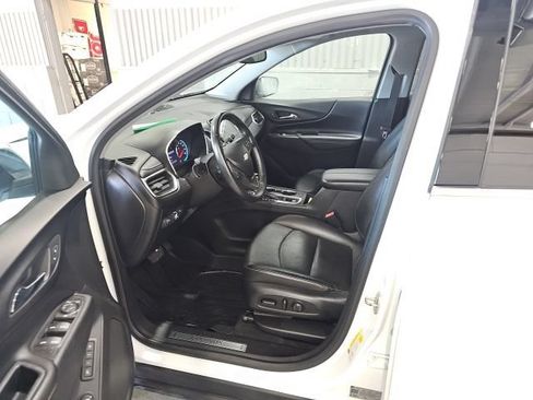 Used 2019 Chevrolet Equinox Premier w/ LPO, Floor Liner Package AWD/4WD image 9