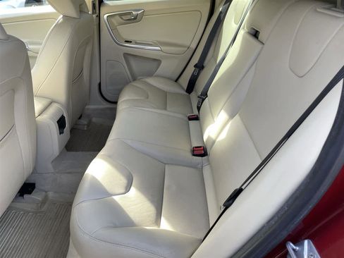 Used 2016 Volvo XC60 T6 image 15