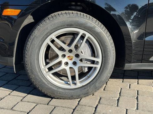 Used 2021 Porsche Macan image 13