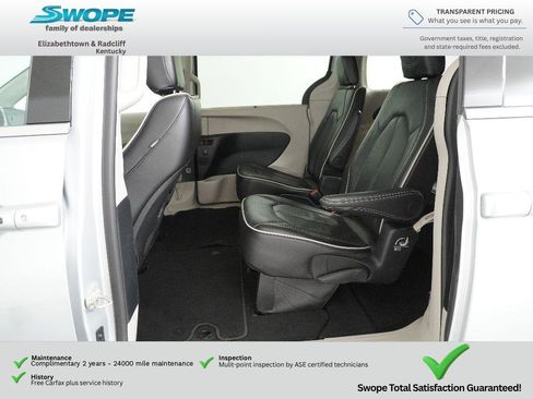Used 2024 Chrysler Pacifica Limited FWD image 12