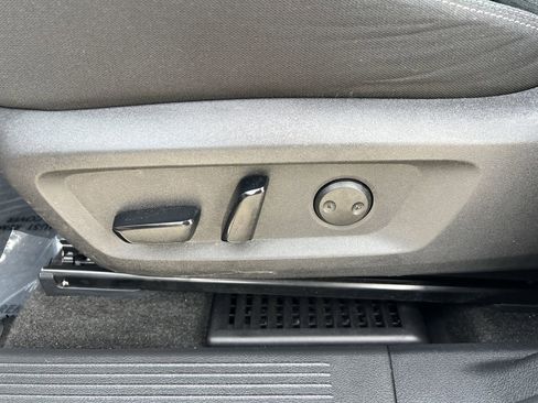 Certified 2023 Nissan Rogue SV image 22