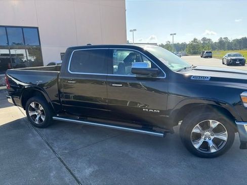 Used 2019 RAM 1500 Laramie AWD/4WD image 2