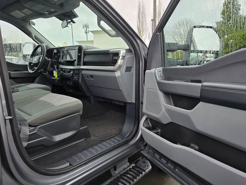 Used 2024 Ford F250 XLT w/ FX4 Off-Road Package image 13
