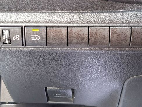 Used 2023 Toyota Corolla LE FWD image 27