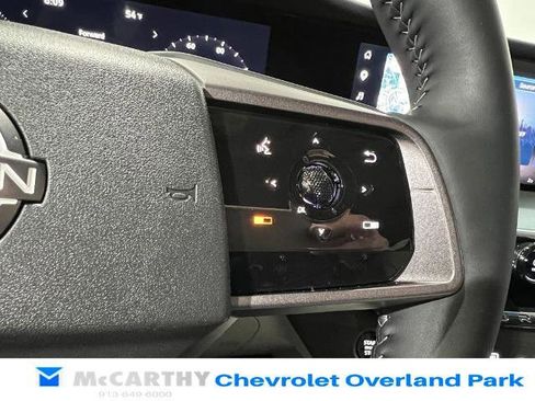 Used 2025 Nissan Murano SL AWD/4WD image 15