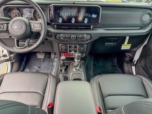 New 2026 Jeep Wrangler Unlimited Rubicon w/ Technology Group image 26