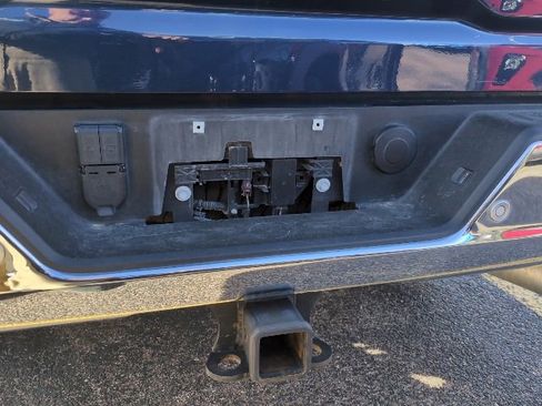 Used 2022 Chevrolet Silverado 2500 LTZ w/ LTZ Premium Package image 7