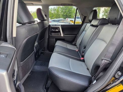 Used 2022 Toyota 4Runner SR5 Premium w/ Moonroof Package RWD image 15