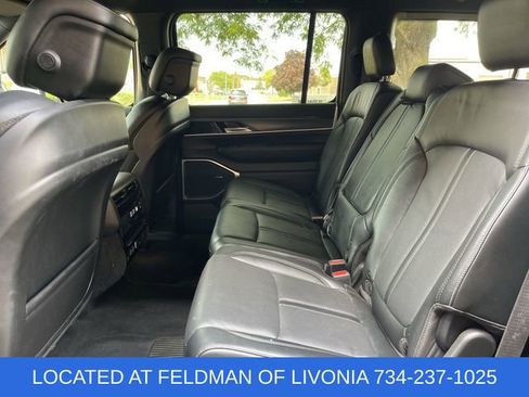 Used 2023 Jeep Wagoneer Series III w/ Preferred Equipment Group image 25