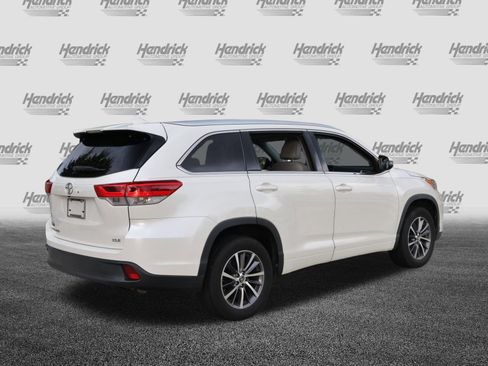 Used 2018 Toyota Highlander XLE FWD image 9