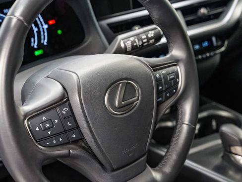 Certified 2025 Lexus UX 300h FWD w/ Accessory Package (Z2) image 20