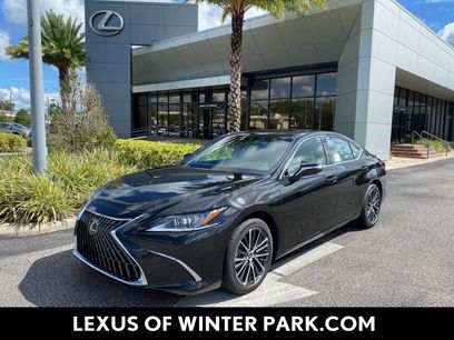 New 2025 Lexus ES 300h w/ Premium Package