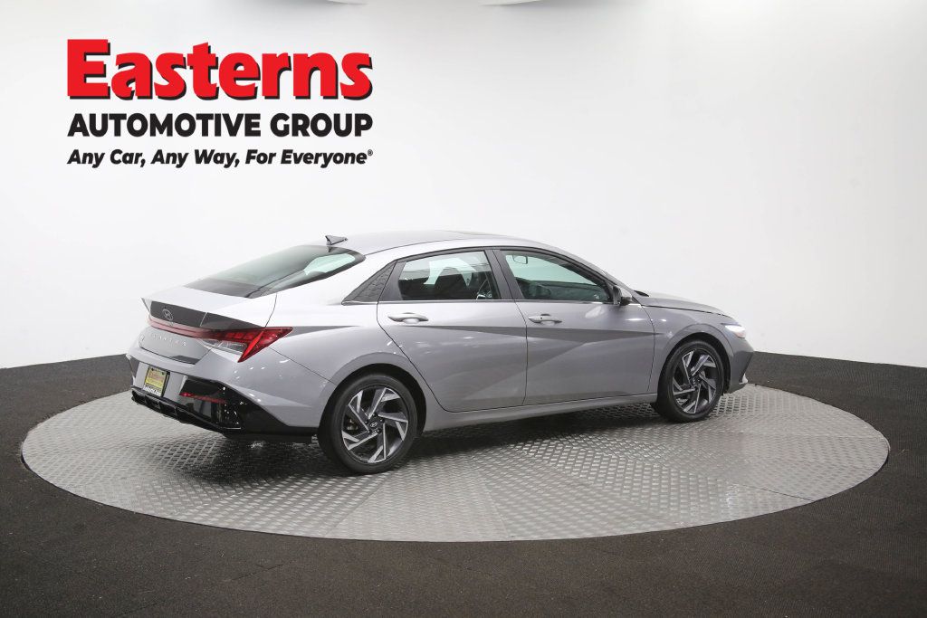 Used 2025 Hyundai Elantra SEL FWD image 47