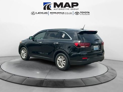Used 2020 Kia Sorento LX FWD image 3